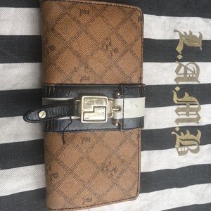 L.A.M.B. Mandeville Billfold wallet Price ⬇️⬇️⬇️